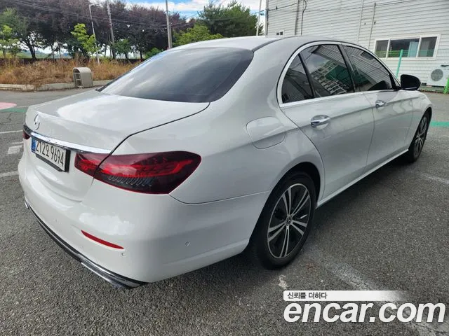 Mercedes-Benz E-Класс 2021 thumb 4