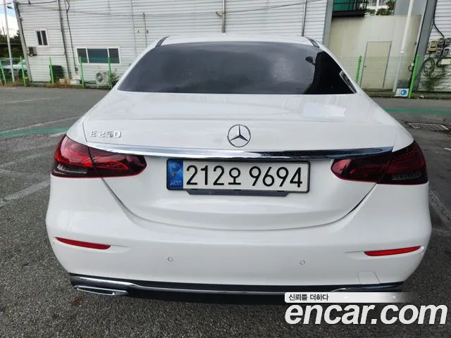 Mercedes-Benz E-Класс 2021 thumb 6