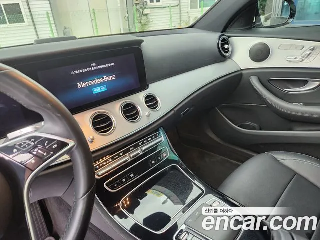 Mercedes-Benz E-Класс 2021 thumb 9