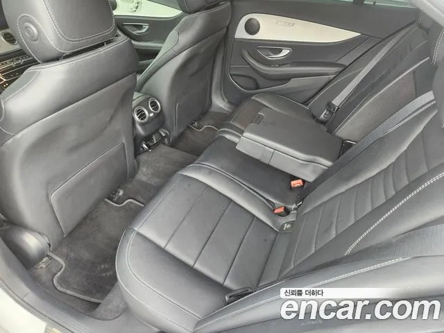 Mercedes-Benz E-Класс 2021 thumb 10