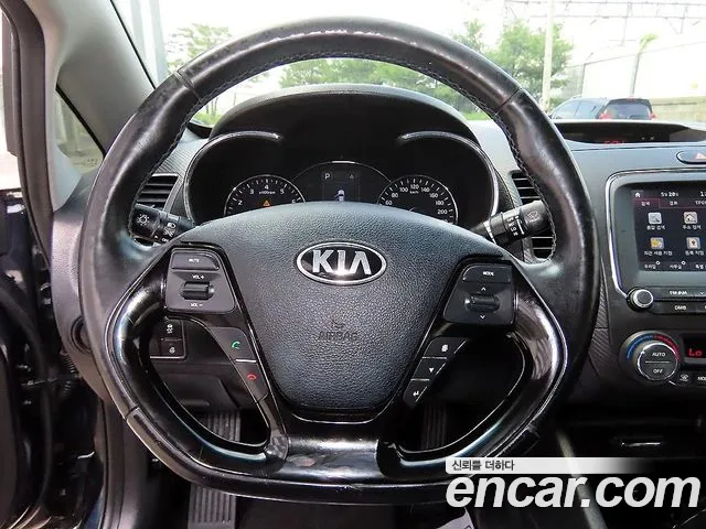 Kia K3 2016 thumb 8