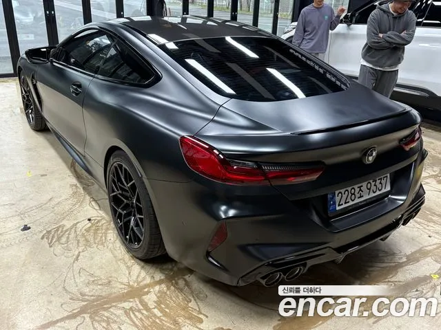 BMW M8 2020 thumb 2
