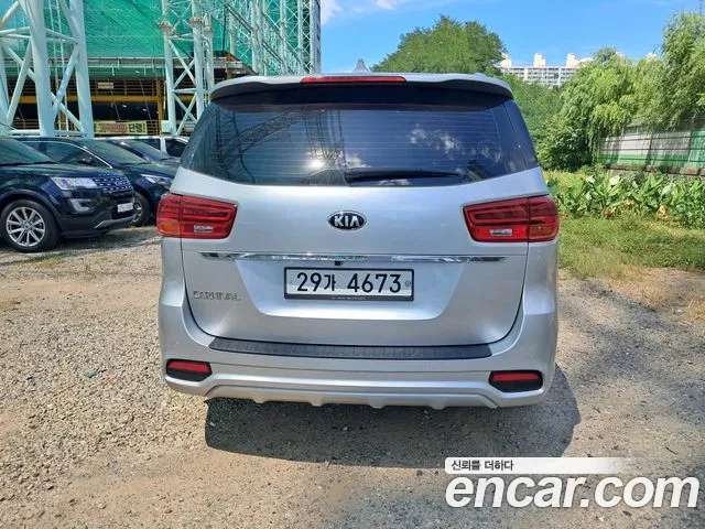 Kia Carnival 2019 thumb 4