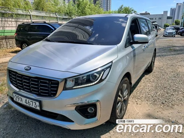 Kia Carnival 2019 thumb 11