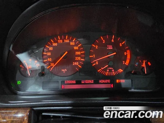 BMW 7-Series 2000 thumb 8