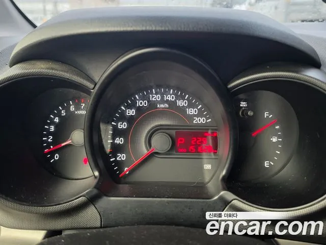 Kia Ray 2012 thumb 6