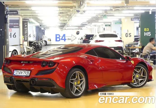 Ferrari F8 2021 thumb 2