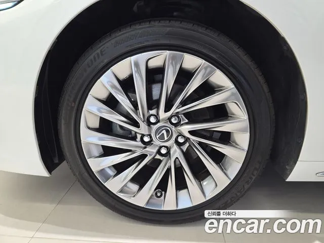 Lexus ES 2025 thumb 5