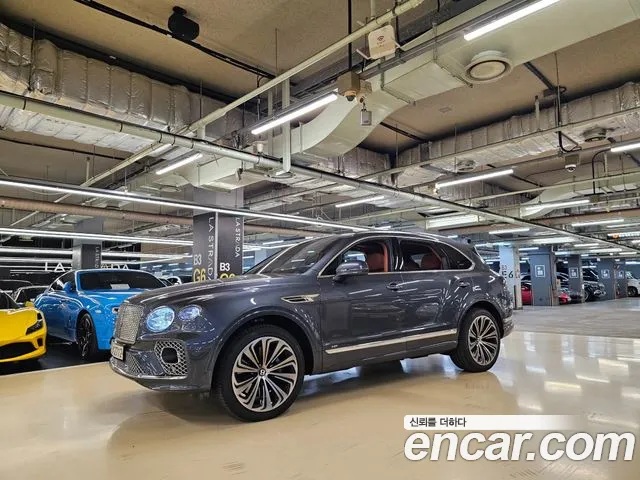 Bentley Bentayga 2022 thumb 4