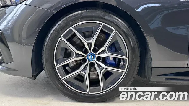 BMW i5 2023 thumb 5