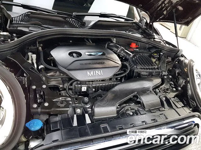 MINI Clubman 2019 thumb 6