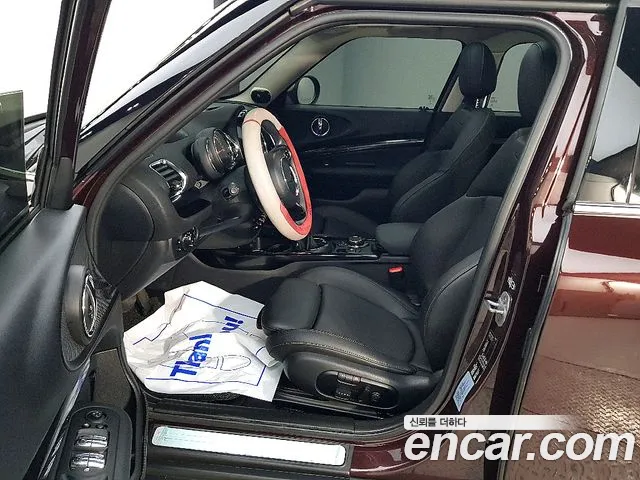 MINI Clubman 2019 thumb 8