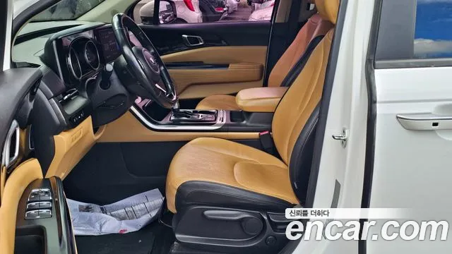 Kia Carnival 2021 thumb 8