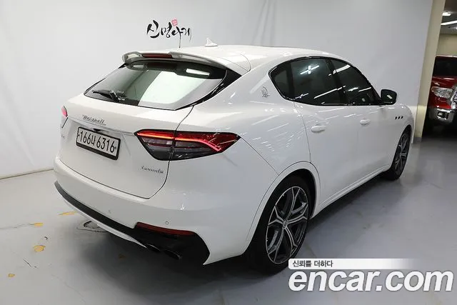 Maserati Levante 2020 thumb 5