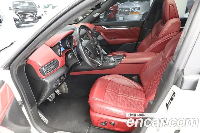 Maserati Levante 2020 thumb 8