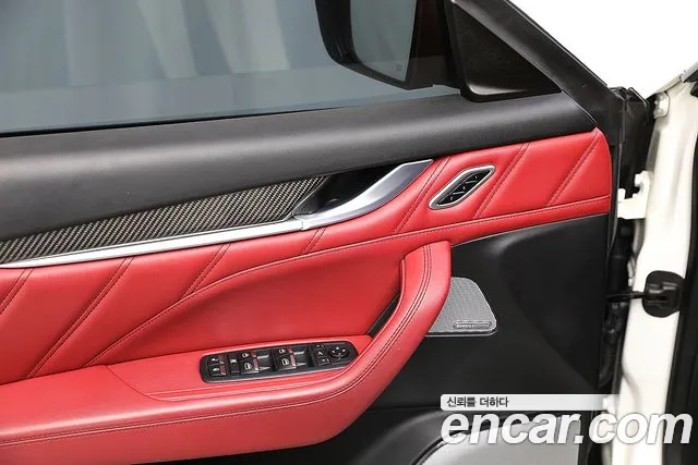 Maserati Levante 2020 thumb 9