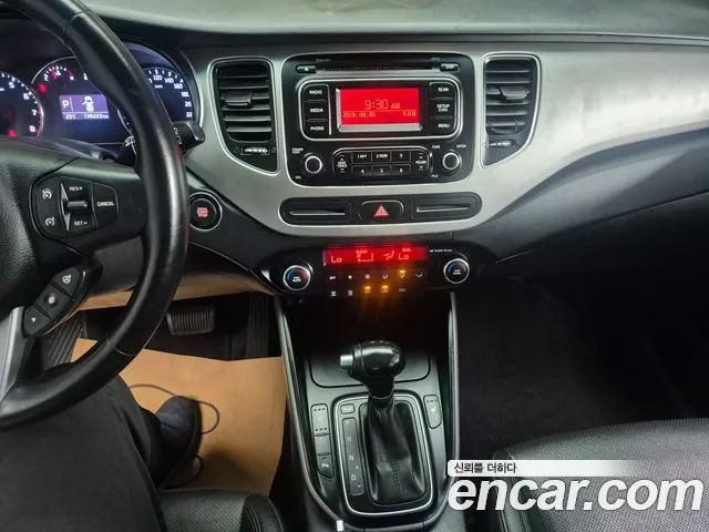 Kia Carens 2016 thumb 7