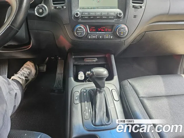 Kia K3 2013 thumb 9