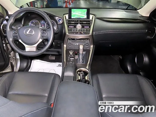 Lexus NX 2014 thumb 10