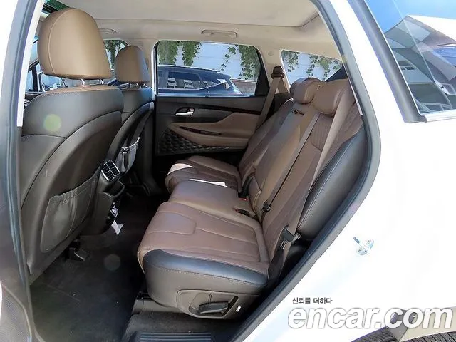 Hyundai Santa Fe 2018 thumb 6
