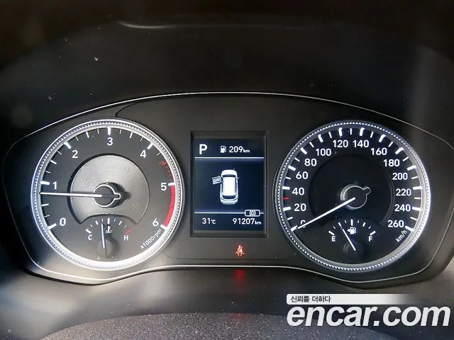 Hyundai Santa Fe 2018 thumb 9