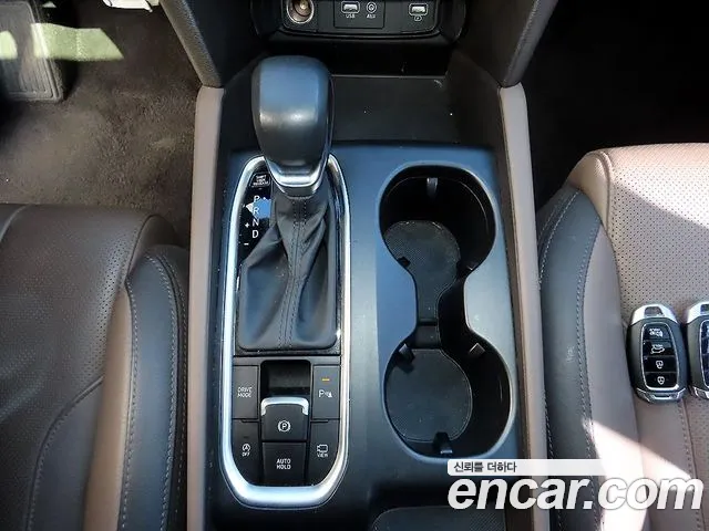 Hyundai Santa Fe 2018 thumb 10