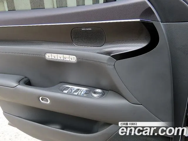 Genesis G90 2023 thumb 10