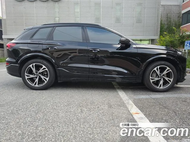 Audi Q6 e-tron 2025 thumb 2
