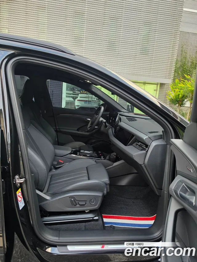 Audi Q6 e-tron 2025 thumb 10