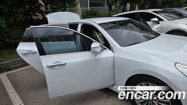 Hyundai Equus 2015 thumb 8