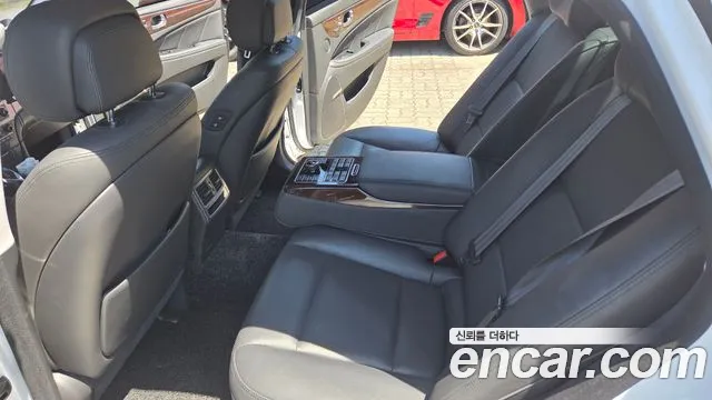 Hyundai Equus 2015 thumb 9
