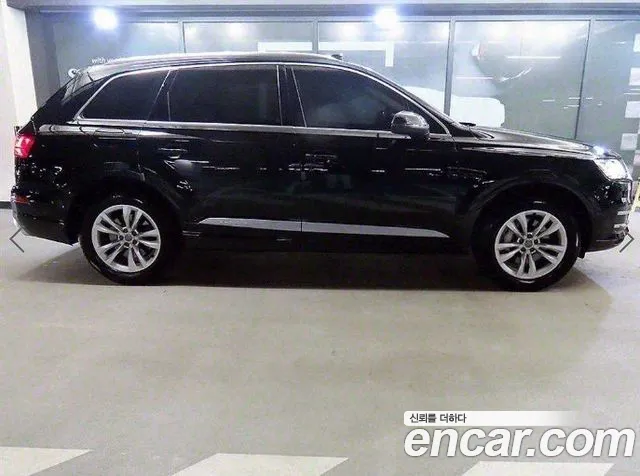 Audi Q7 2016 thumb 3