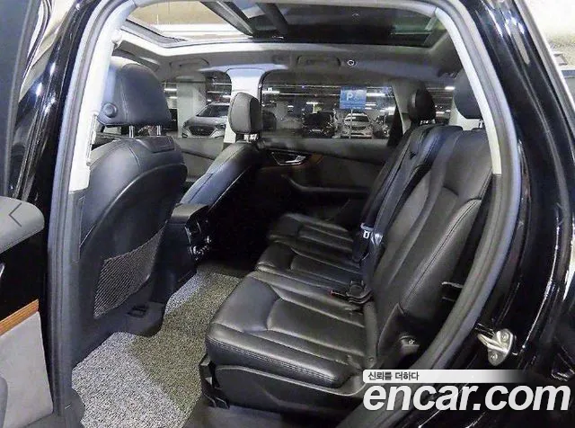 Audi Q7 2016 thumb 7