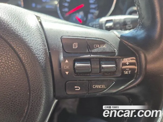 Kia Carnival 2018 thumb 6
