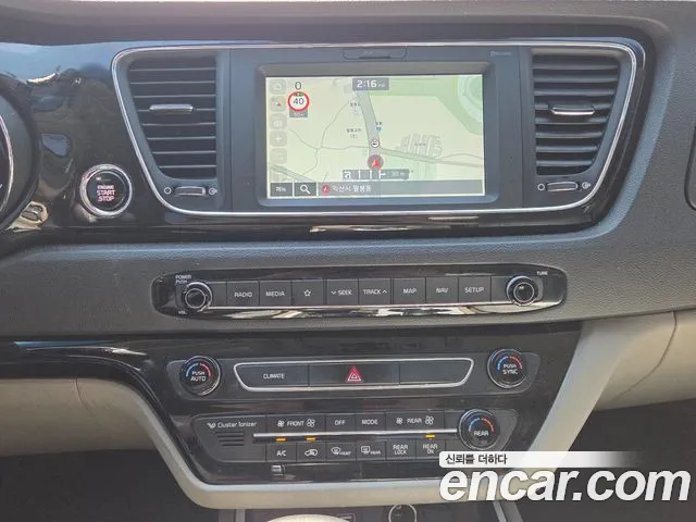Kia Carnival 2018 thumb 7