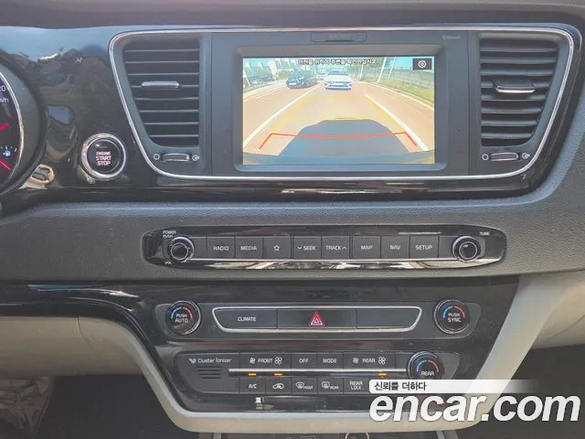 Kia Carnival 2018 thumb 8