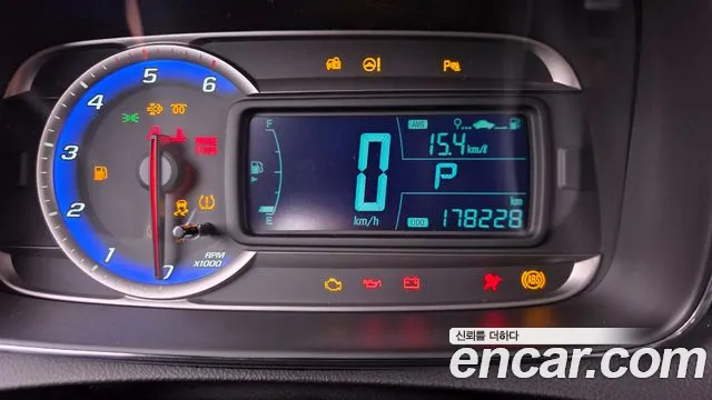ChevroletGMDaewoo Tracker 2015 thumb 10