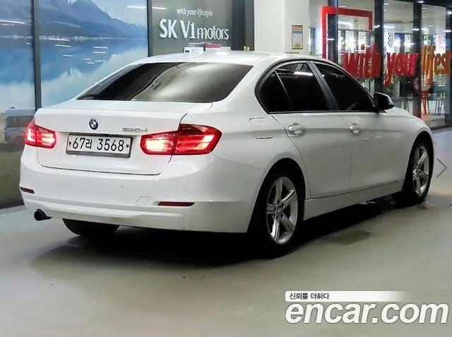 BMW 3-Series 2013 thumb 4