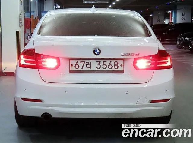 BMW 3-Series 2013 thumb 5