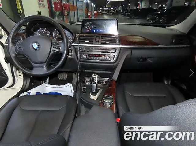 BMW 3-Series 2013 thumb 10