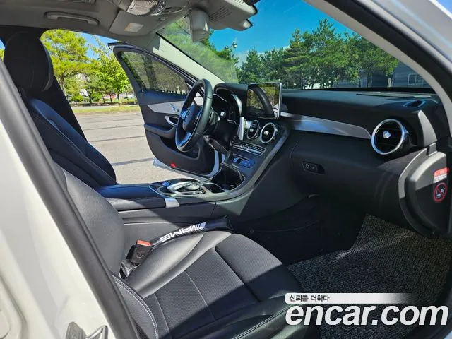 Mercedes-Benz C-Класс 2017 thumb 10