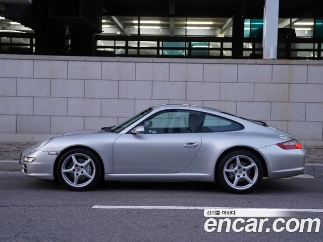 Porsche 911 2005 thumb 2