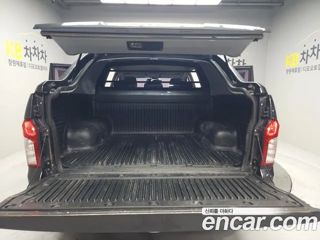 KG_Mobility_Ssangyong KORANDO 2015 thumb 8