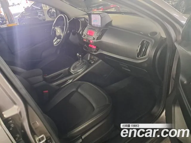 Kia Sportage 2011 thumb 10