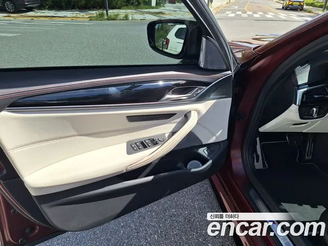 BMW M5 2018 thumb 12