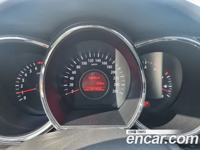Kia K5 2011 thumb 8