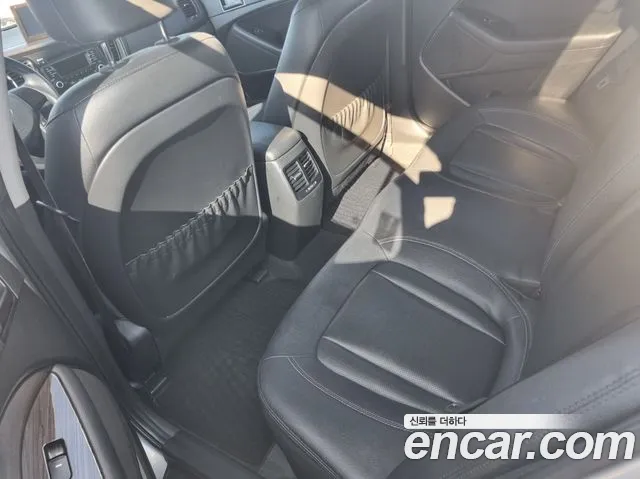 Kia K5 2011 thumb 10