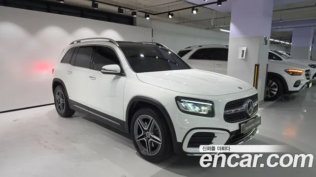 Mercedes-Benz GLB 2026 thumb 2