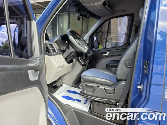 Hyundai Staria 2017 thumb 5