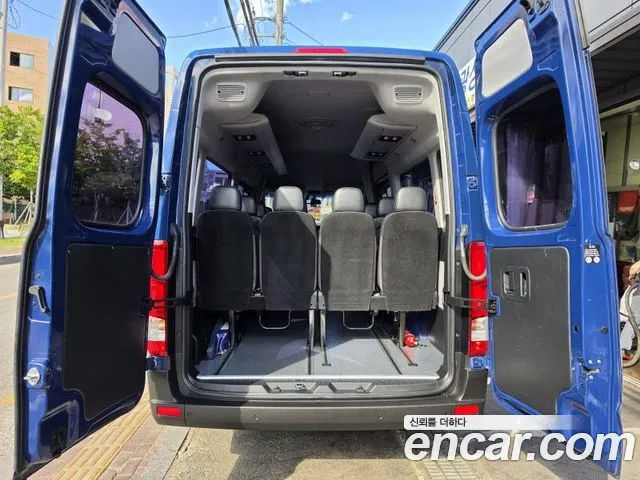 Hyundai Staria 2017 thumb 7